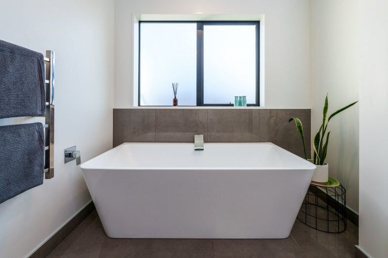 Photo of property in 67 Infinity Drive, Wanaka, 9305