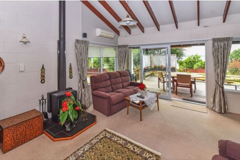 Photo of property in 27 Beihlers Road, Weymouth, Auckland, 2103