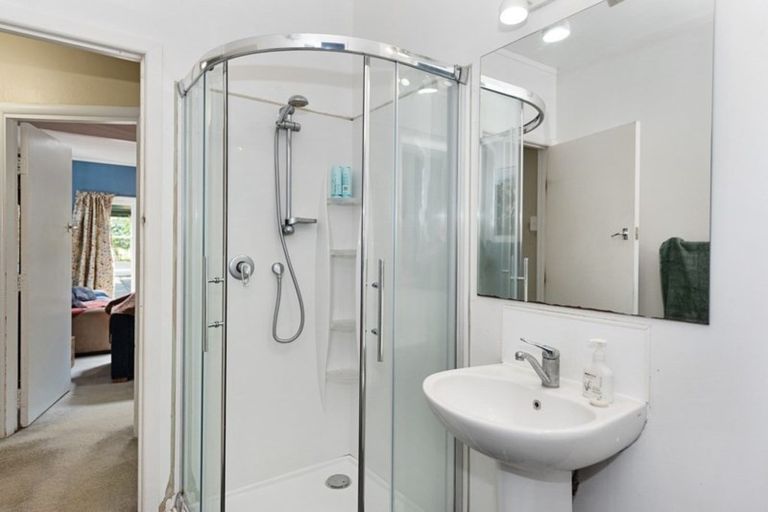 Photo of property in 32 Hillcrest Road, Hillcrest, Hamilton, 3216