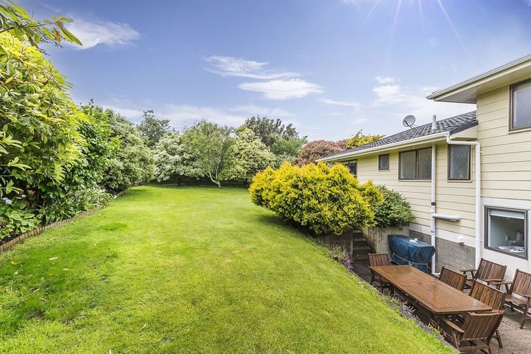 Photo of property in 4 Deveron Place, Tawa, Wellington, 5028