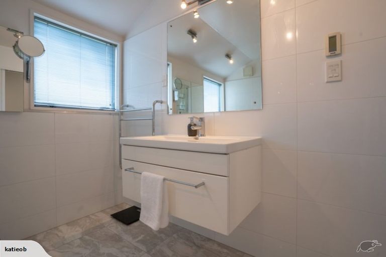 Photo of property in 33a Mcdougall Avenue, St Albans, Christchurch, 8014