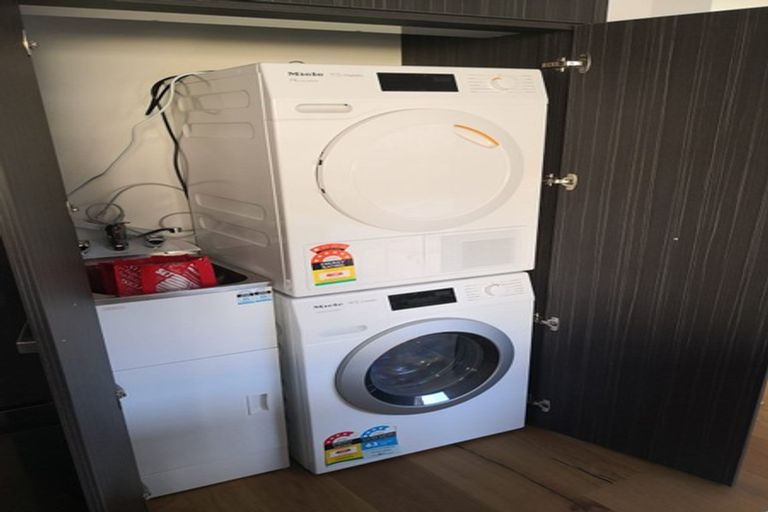 Photo of property in 21c Chippendale Crescent, Birkdale, Auckland, 0626