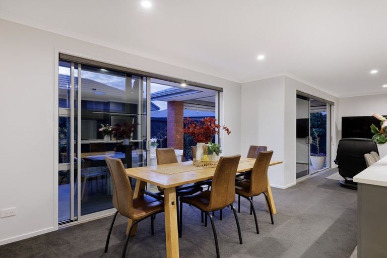 Photo of property in 21 Kahuparere Crescent, Pyes Pa, Tauranga, 3112