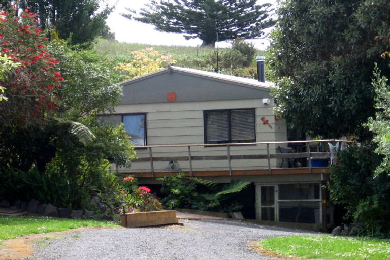 Photo of property in 60 Athenree Road, Athenree, Katikati, 3177