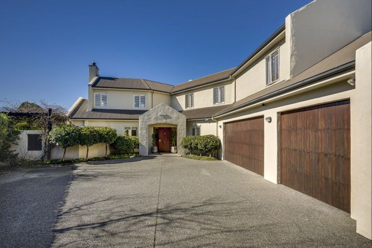 Photo of property in 3 Hikanui Place, Havelock North, 4130