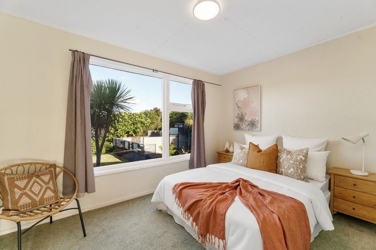 Photo of property in 18 Island View Terrace, Waikanae Beach, Waikanae, 5036