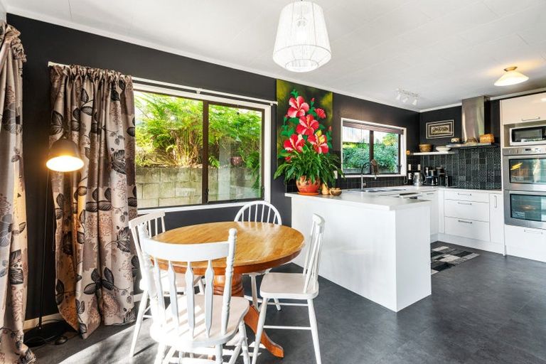 Photo of property in 124a Osprey Drive, Welcome Bay, Tauranga, 3112