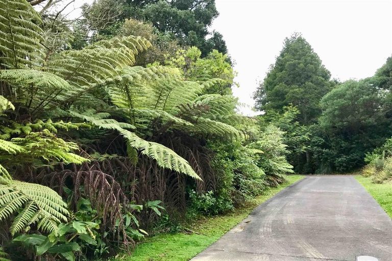 Photo of property in 49e Park Rise, Campbells Bay, Auckland, 0630