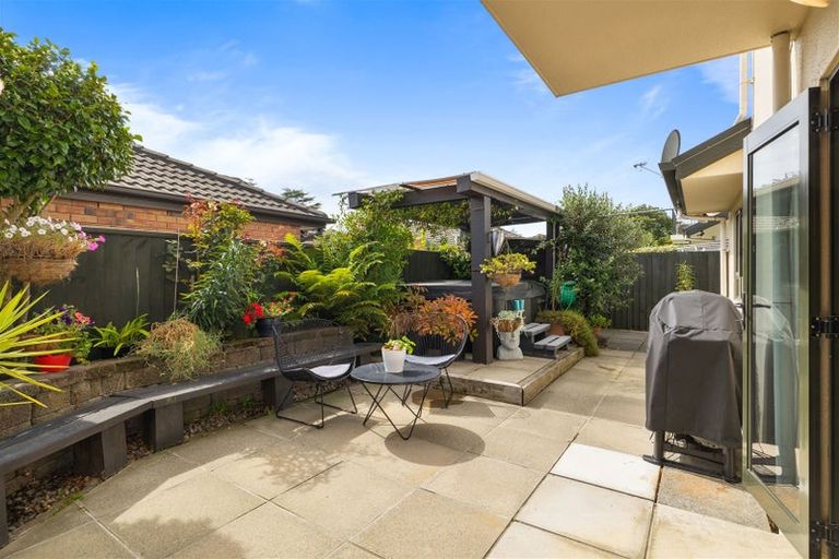 Photo of property in 2 Fadges Lane, Bryndwr, Christchurch, 8053