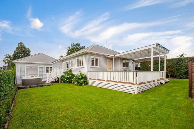 Photo of property in 4 Alice Street, Riverhead, 0820