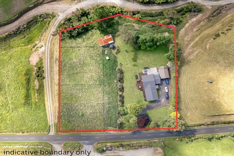 Photo of property in 1459 Carrington Road, Hurworth, New Plymouth, 4371