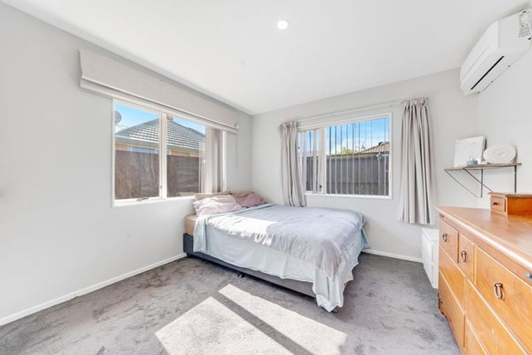 Photo of property in 47a Robert Skelton Place, Clendon Park, Auckland, 2103