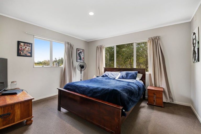 Photo of property in 2/26 Kestrel Heights, Arkles Bay, Whangaparaoa, 0932
