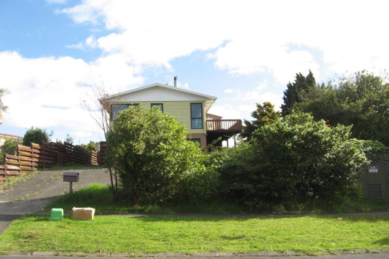 Photo of property in 9 Chatsworth Crescent, Pakuranga Heights, Auckland, 2010