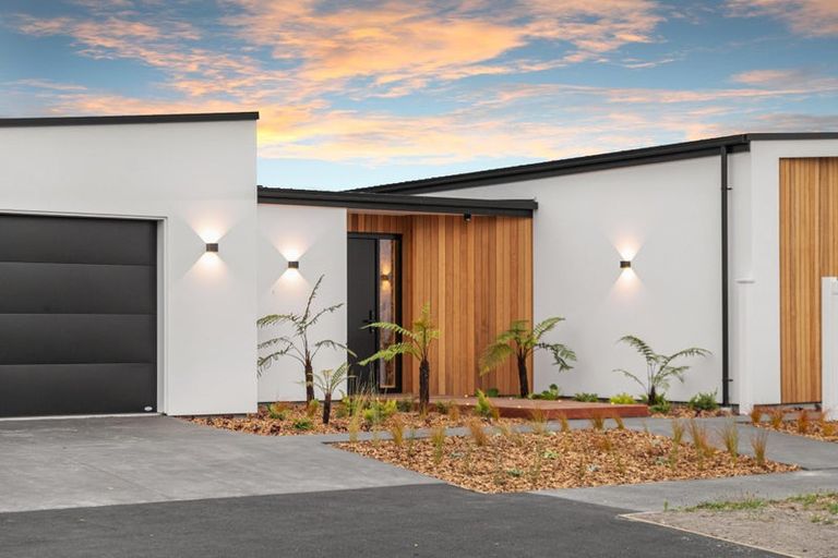 Photo of property in 18 Timara Crescent, Marshland, Christchurch, 8083