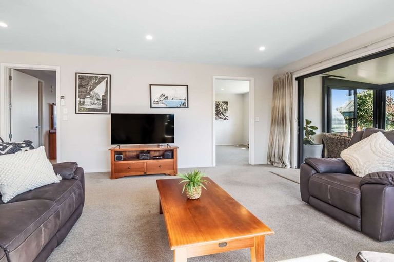 Photo of property in 10 Koreke Lane, Halswell, Christchurch, 8025