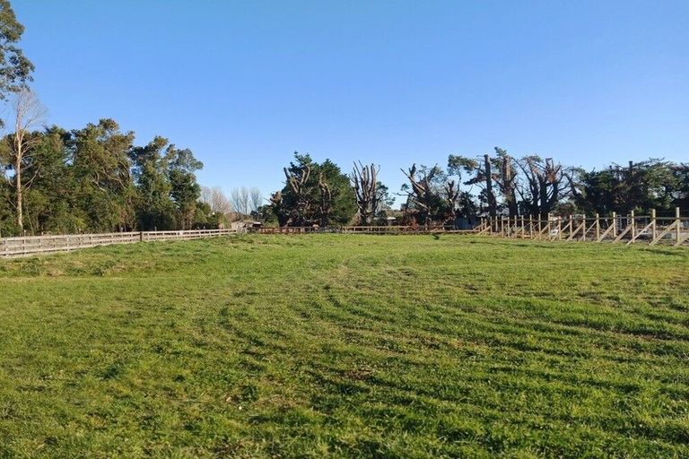 Photo of property in 12 Miles Lane, Carterton, 5713