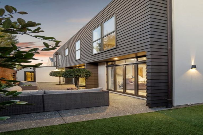 Photo of property in 7b Rugby Street, Merivale, Christchurch, 8014