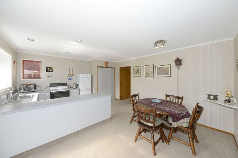 Photo of property in 1/15 Kamahi Place, Bishopdale, Christchurch, 8051