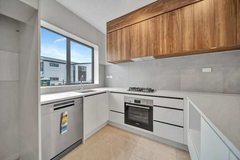 Photo of property in 40 Opoka Street, Papakura, 2110