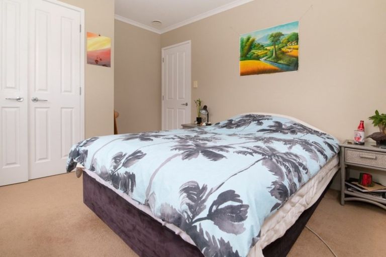 Photo of property in 3/14 Milton Road, Orewa, 0931
