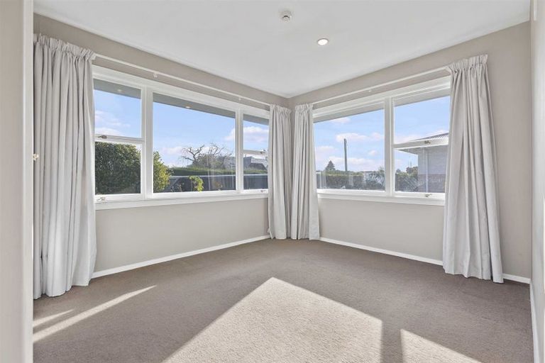 Photo of property in 130 Grimseys Road, Redwood, Christchurch, 8051