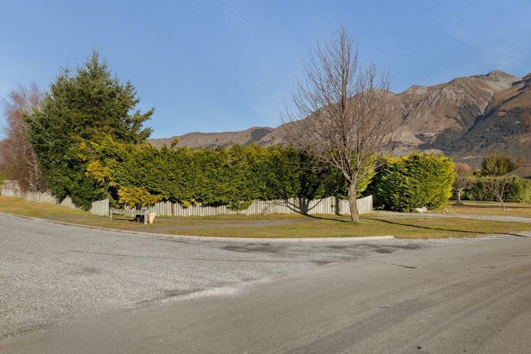 Photo of property in 35 Invincible Drive, Glenorchy, 9372