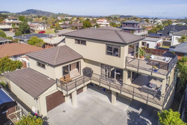 Photo of property in 598b Papamoa Beach Road, Papamoa Beach, Papamoa, 3118