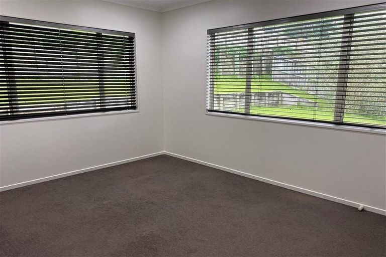 Photo of property in 10 Coralsea Way, Arkles Bay, Whangaparaoa, 0932
