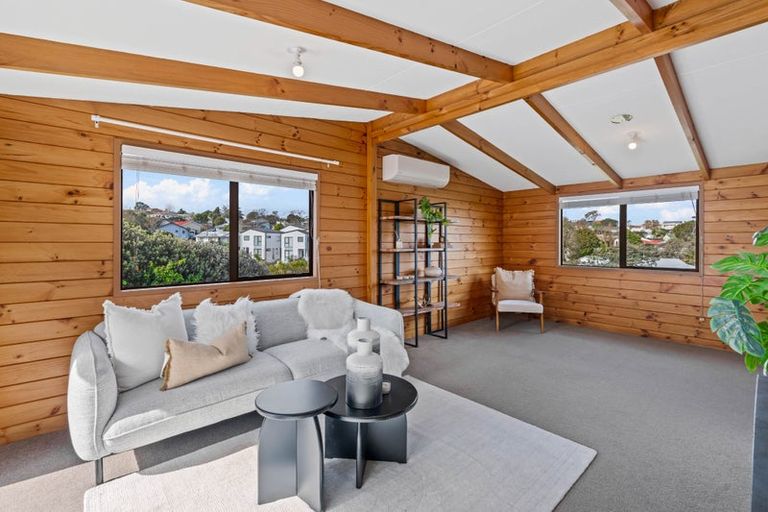 Photo of property in 5 Elizabeth Drive, West Harbour, Auckland, 0618