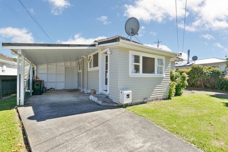 Photo of property in 84 Garden Road, Avalon, Lower Hutt, 5011