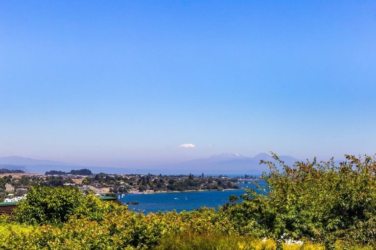 Photo of property in 61 Kurupae Road, Hilltop, Taupo, 3330