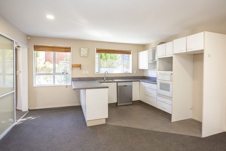 Photo of property in 42 Waimairi Road, Upper Riccarton, Christchurch, 8041