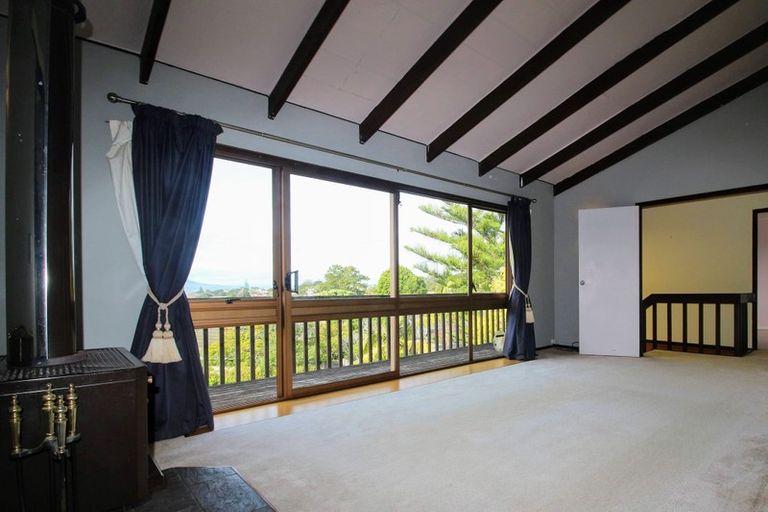 Photo of property in 51 Wyoming Avenue, Murrays Bay, Auckland, 0630