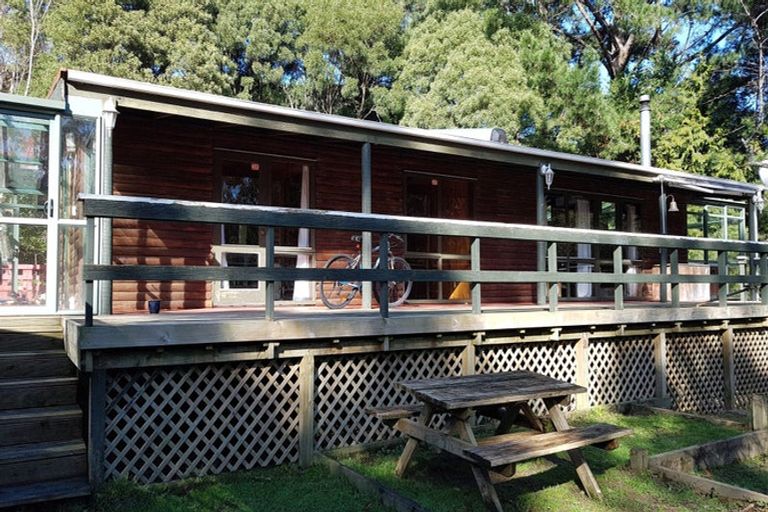 Photo of property in 694 Whitemans Valley Road, Whitemans Valley, Upper Hutt, 5371