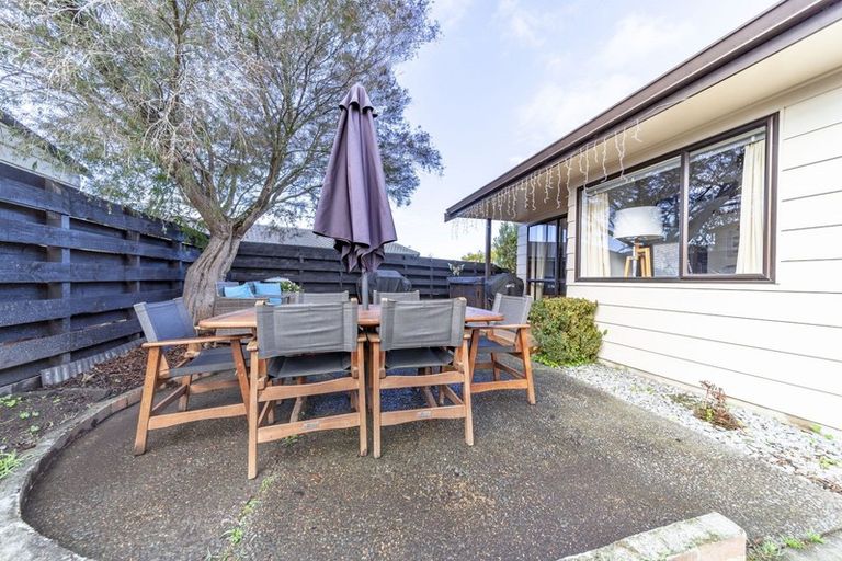 Photo of property in 42 Whiting Crescent, Greenmeadows, Napier, 4112