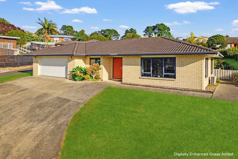 Photo of property in 40 Te Kauri Place, Helensville, 0800