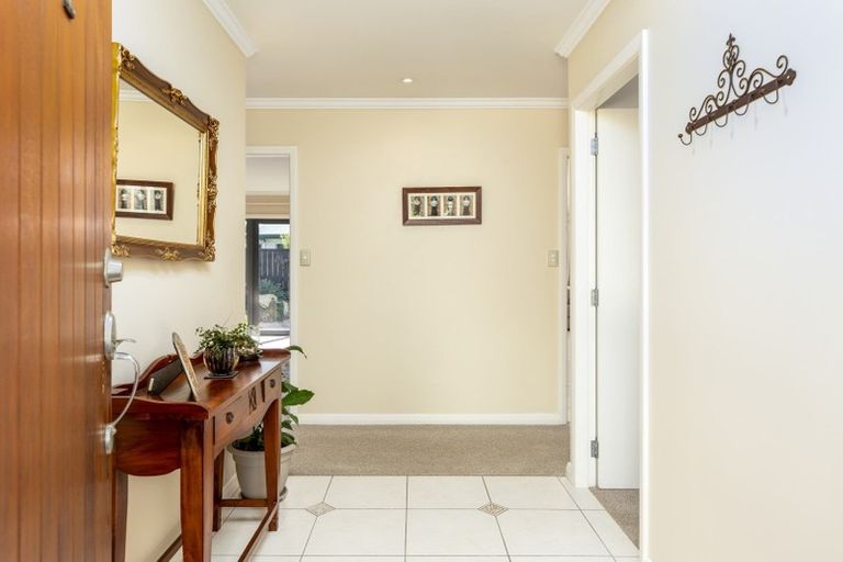 Photo of property in 2 Sabana Place, Bethlehem, Tauranga, 3110