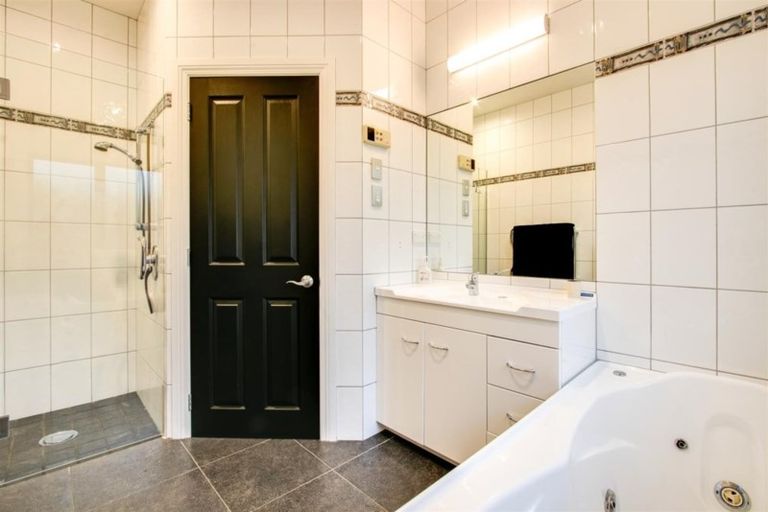 Photo of property in 56 Gillies Crescent, Waimarama, Havelock North, 4294