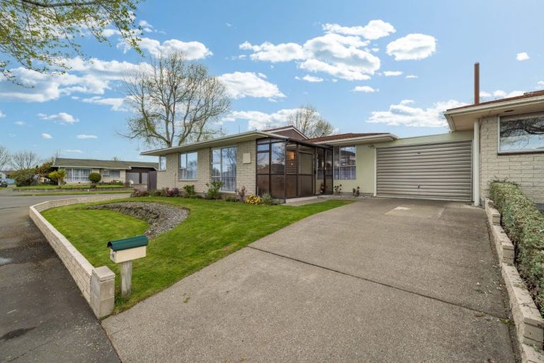 Photo of property in 1/19 Northfield Road, Casebrook, Christchurch, 8051