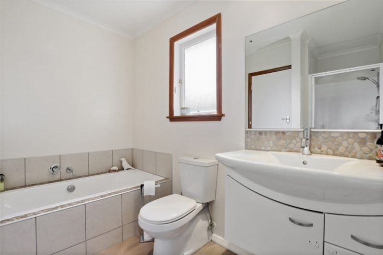 Photo of property in 26 Knighton Road, Hillcrest, Hamilton, 3216