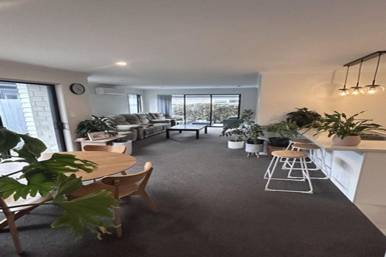 Photo of property in 53 Crown Street, Papamoa, 3118