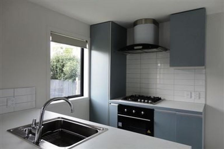 Photo of property in 14 Joshua Place, Weymouth, Auckland, 2103