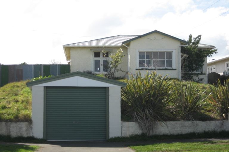 Photo of property in 104 Cornfoot Street, Castlecliff, Whanganui, 4501