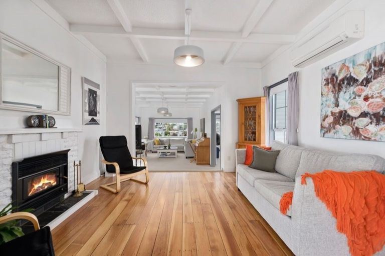 Photo of property in 1/10 Hart Road, Hauraki, Auckland, 0622