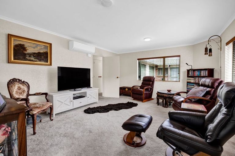 Photo of property in 2/219 Mangorei Road, Merrilands, New Plymouth, 4312
