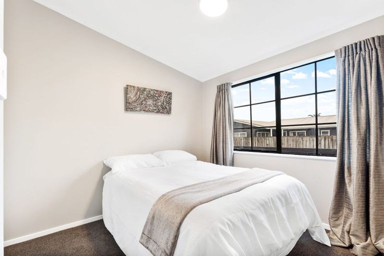 Photo of property in 19 Crampton Court, Orewa, 0931