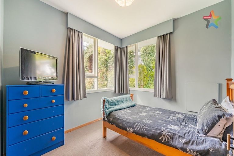 Photo of property in 98b Manuka Street, Stokes Valley, Lower Hutt, 5019