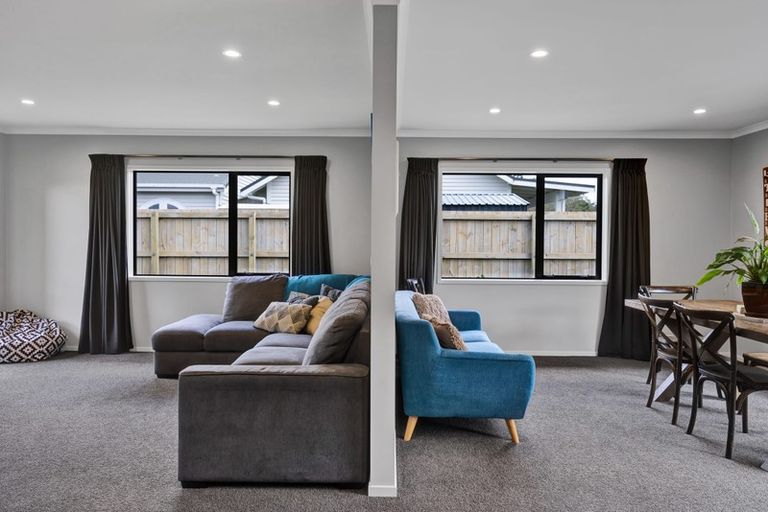 Photo of property in 6 Montague Grove, Stratford, 4332