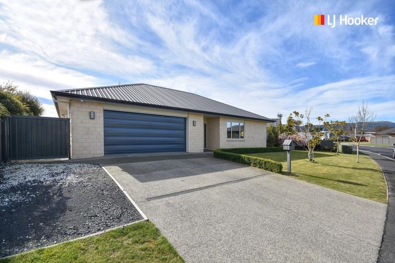 Photo of property in 16 Showgate Crescent, Mosgiel, 9024
